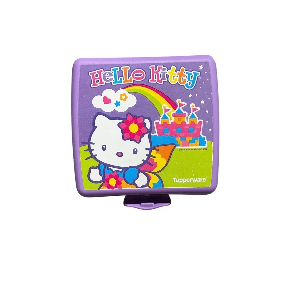 Tupperware Hello Kitty Sandwich Keeper Purple Rainbow Castle 2010 Sanrio 3752A-2